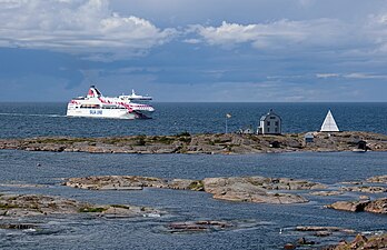 M/S Baltic Princess Kobbaklintarin kohdalla.