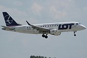 Embraer 170 LOT-u w nowym malowaniu