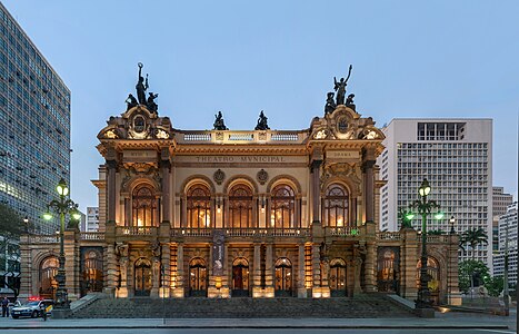 Municipal Theater of São Paulo, by User:The Photographer (also known as User:Wilfredor)