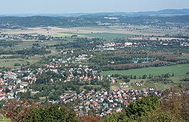 Sobieszów gezien vanaf kasteel Chojnik.