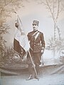 Lieutenant Barthomivat de la Besse, porte drapeau du 66e RI en 1899.