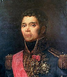 Portrait de Kellermann vêtu de son uniforme bleu de général français aux épaulettes jaunes, à la ceinture rouge et au collier typique. Ses cheveux et ses yeux sont marron. Il arbore ici trois décorations.