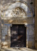 Maguelone Cathedral, entrance 01