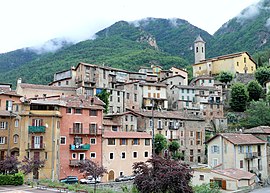 A view of the village of Lantosque, with the church of Saint-Pons in the upper right