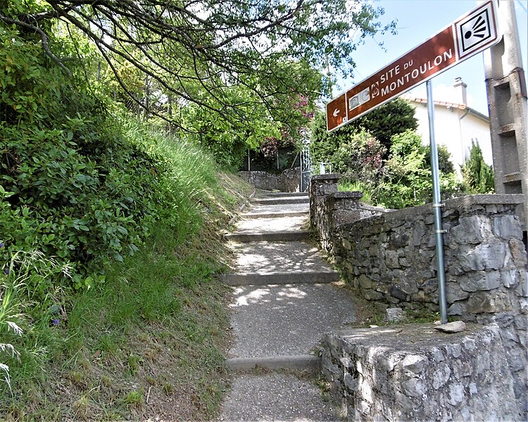 File:Sentier du Montoulon.jpg