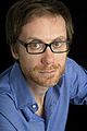 Stephen Merchant interpreta Dave