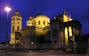 La basilique de nuit.