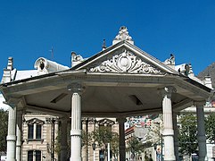 kiosko frente al Reloj de Pachuca.