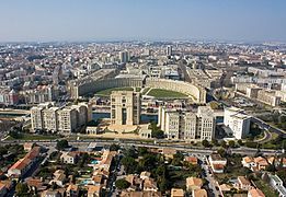 Vue aérienne sur l'Hôtel de Région Languedoc-Roussillon, la Place de l'Europe et Antigone à Montpellier.