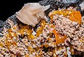 Wulfenite, baryte