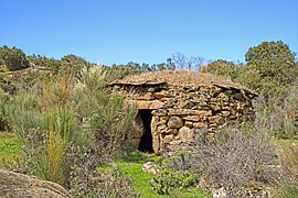 Cabaña de pastor en La Bouza.jpg