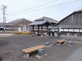 花の露酒造とせせらぎ公園