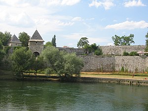 Tvrđava Kastel - medeltida fort vid floden Vrbas.