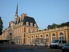 Lycée Pasteur de Neuilly-sur-Seine.