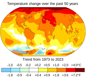 The global map shows sea temperature rises of 0.5 to 1 degree Celsius; land temperature rises of 1 to 2 degrees Celsius; and Arctic temperature rises of up to 4 degrees Celsius.