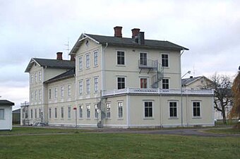 Kanslihuset och Befälsbyggnaden (2010).