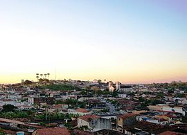 Vista da cidade de Lagoa Seca no crepúsculo