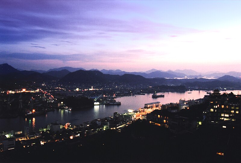 File:Onomichi skyline (11673394406).jpg