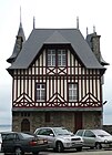 Façade d’une maison granvillaise sur le rempart rue du Midi.