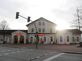 Empfangsgebäude des Bahnhofs