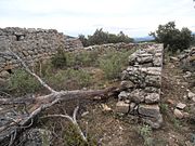 Site Arquinaut, restes de constructions médiévales.