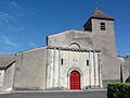 La façade occidentale de l'église (juin 2012)