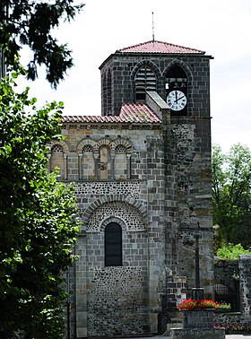 Façade nord et clocher-porche de l'église.