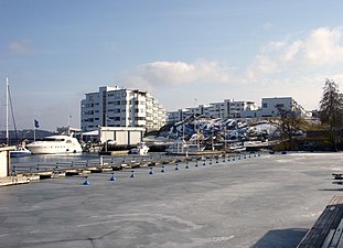 Området vid Gåshaga marinas bryggplatser.