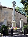 Le monument aux morts derrière l'église (août 2012)