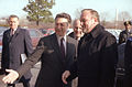 English: Caspar Weinberger, United States Secretary of Defense, and Charles Hernu, French Minister of Defense on 18 January 1983, outside the Pentagon in Washington, D.C.. Français : Caspar Weinberger, secrétaire à la défense américain and Charles Hernu ministre français de la défense, le 18 janvier 1983, devant le Pentagone à Washington.