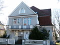 Villa mit Einfriedung