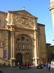 Cyclists before Santo Domingo de la Calzada Cathedral