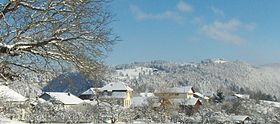 Blick auf Sornetan im Winter