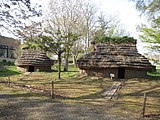 是川遺跡の復元建物