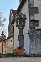 Croix cimetière de 1630.