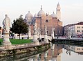 con Basilica di Santa Giustina sullo sfondo