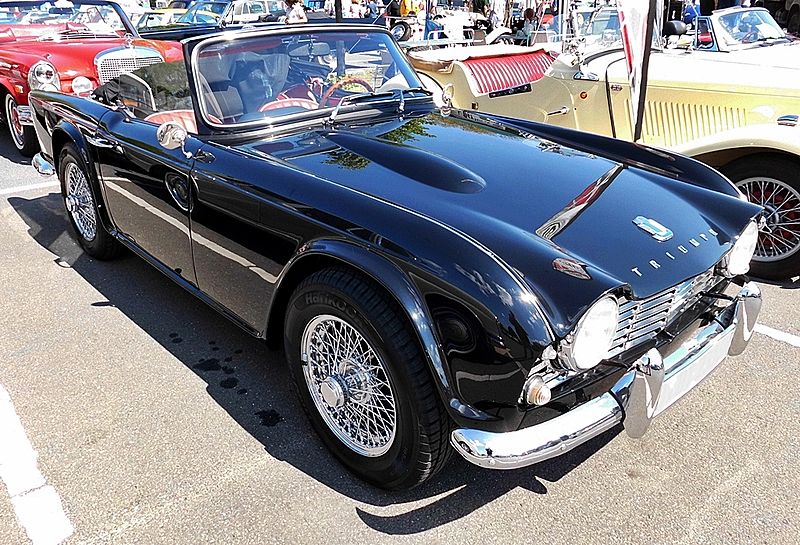 File:Triumph TR 5.jpg