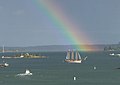 English: Sailing boat in front of the South Harbour in Helsinki Suomi: Purjealus Eteläsataman edessä