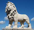 Il South Bank Lion, sul Westminster Bridge. Modellato da William F. Woodington e classificato di Grade II* dall'English Heritage