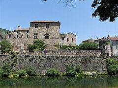 Le château de Versols.