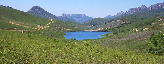 Sierra de Villuercas and Santa Lucia Dam