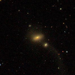 NGC 3068B (rechts) en NGC 3068