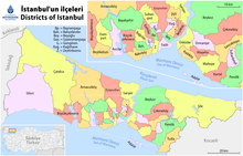 A map depicting districts, squeezed between two bodies of water; farther districts are very large compared to those clustered in the center.