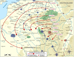 Die deutsche Angriffsplanung nach dem Schlieffen-Plan (links) und deren Scheitern (rechts): Alliierte Truppen stoßen am 8. September 1914 in die Lücke zwischen der 1. und 2. deutschen Armee