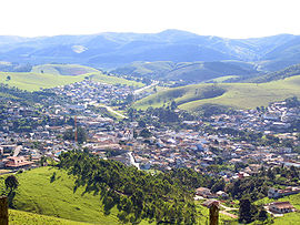 Vista geral de Salesópolis do Mirante da Torre