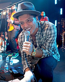 Bruno Mars esiintymässä Las Vegasissa, Nevadassa 19. syyskuuta 2010.