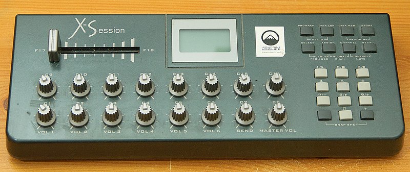 File:Evolution X-Session MIDI controller (cropped).jpg