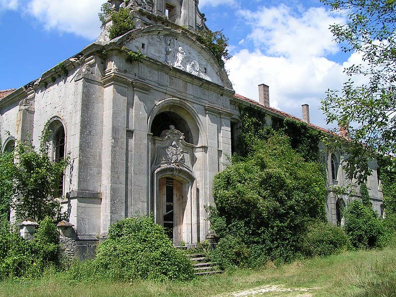 File:Abbaye Etanche Meuse-Eglise-et-Batiment.JPG