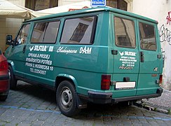 Arrière du Peugeot J5 deuxième phase.