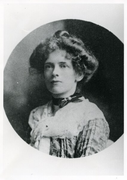 File:Jeannie Gunn in 1902.tif